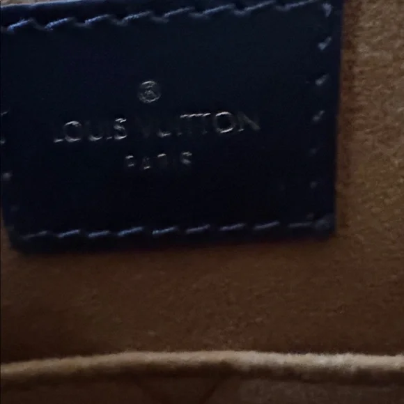 Louis Vuitton ON-THE-GO MM Black Leather Embossed Monogram - Picture 12 of 12